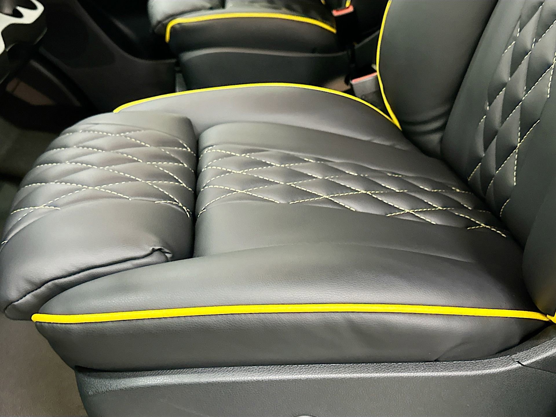 Used 2024 Mercedes-Benz Sprinter 144 Cargo image 19