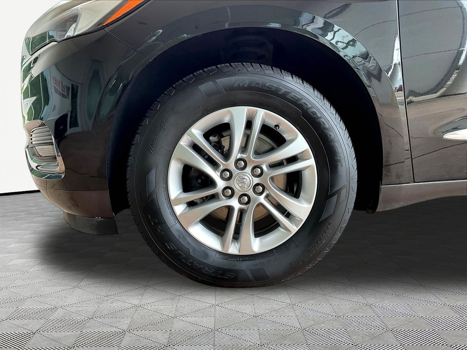 Used 2021 Buick Enclave Essence FWD image 34
