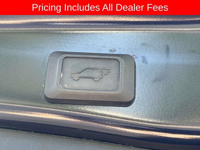 Used 2022 Toyota RAV4 XLE Premium AWD/4WD image 14