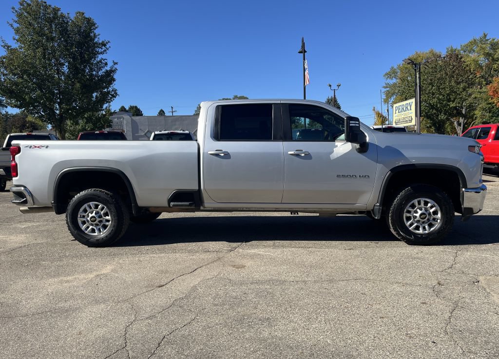 Used 2023 Chevrolet Silverado 2500 LT w/ Convenience Package AWD/4WD image 5