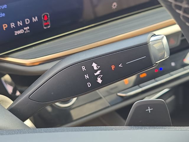 Used 2025 Buick Envision Avenir AWD/4WD image 16