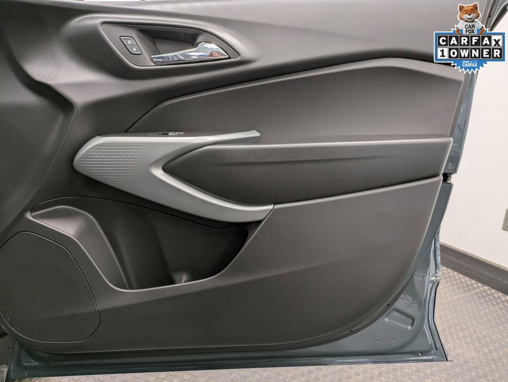 Used 2026 Chevrolet Trax LS FWD image 28