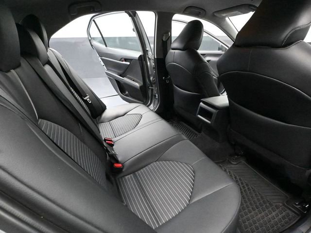 Used 2024 Toyota Camry SE image 39