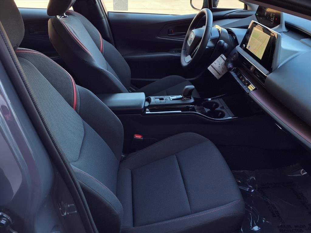 Certified 2025 Toyota Prius Plug-In Hybrid image 24