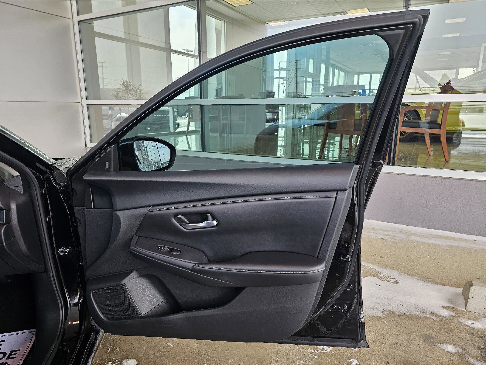 Used 2023 Nissan Sentra S image 11