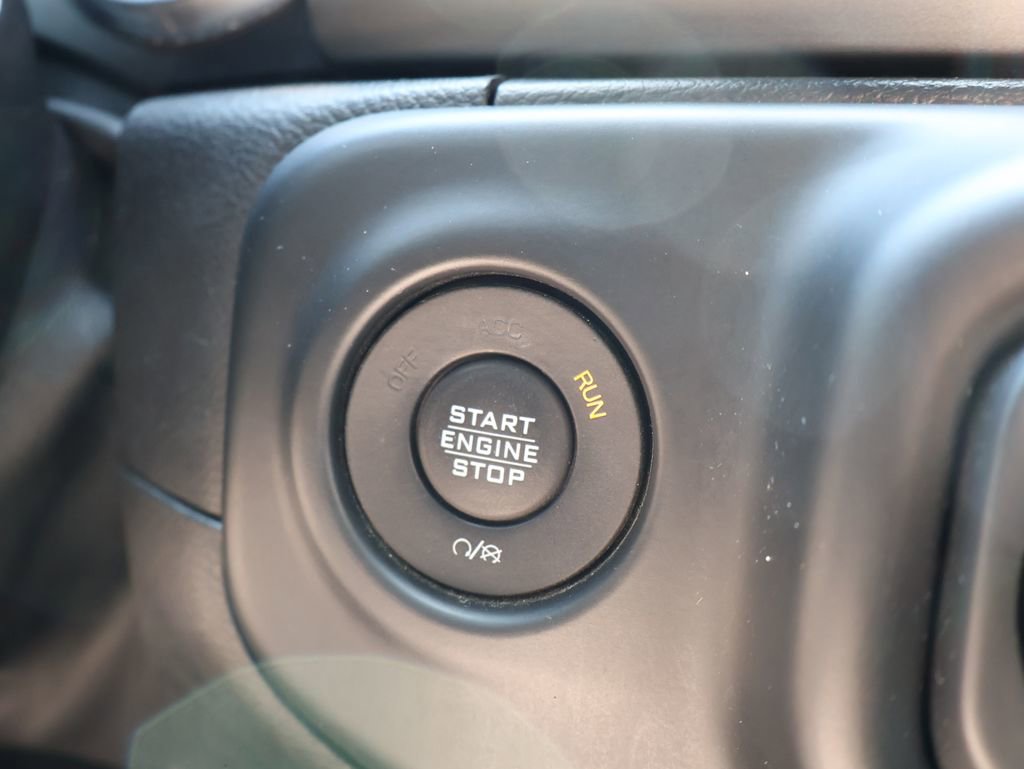 Used 2018 Jeep Wrangler Sport AWD/4WD image 19
