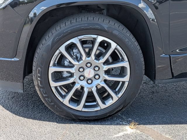 Used 2023 GMC Acadia Denali w/ Denali Ultimate Package FWD image 10