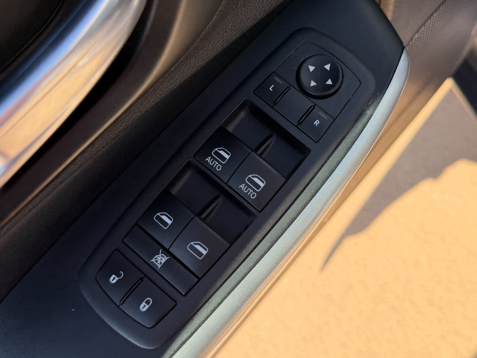 Used 2022 Jeep Cherokee Latitude image 22