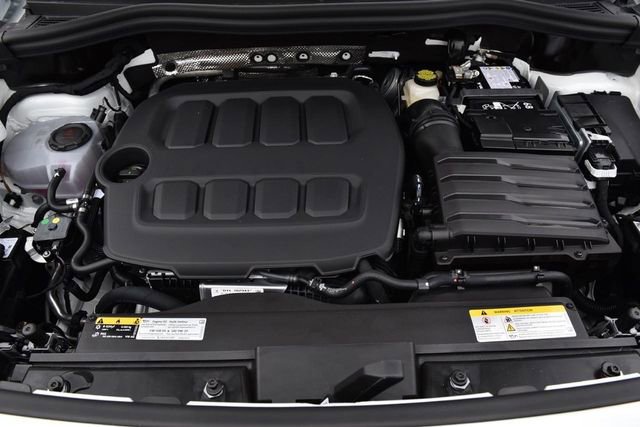 New 2026 Volkswagen Tiguan SE image 19