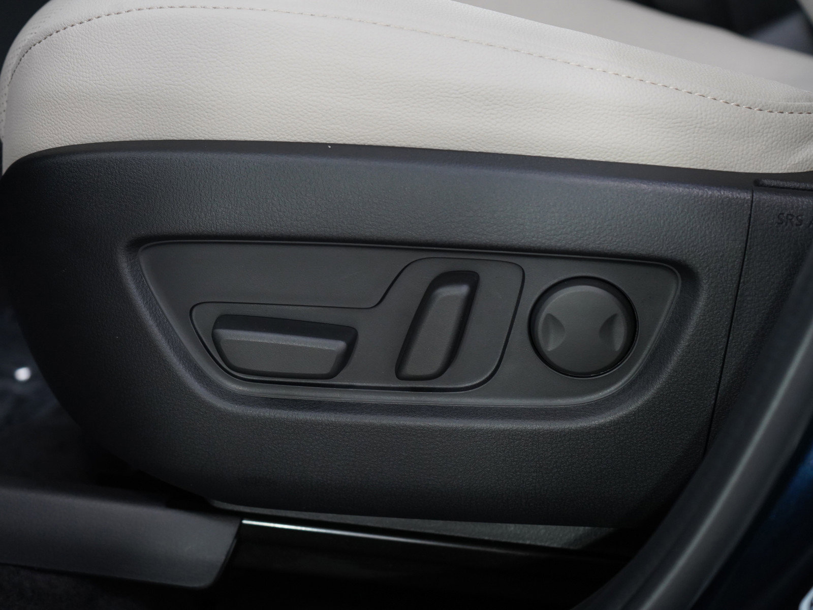 Certified 2025 MAZDA CX-90 Plug-In Hybrid w/Premium Sport image 31