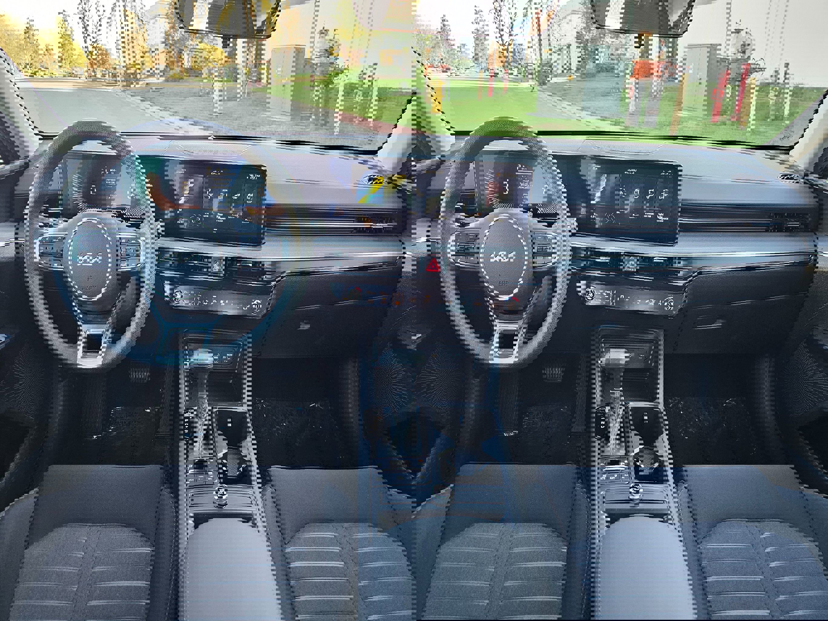 Used 2025 Kia K5 LXS image 19