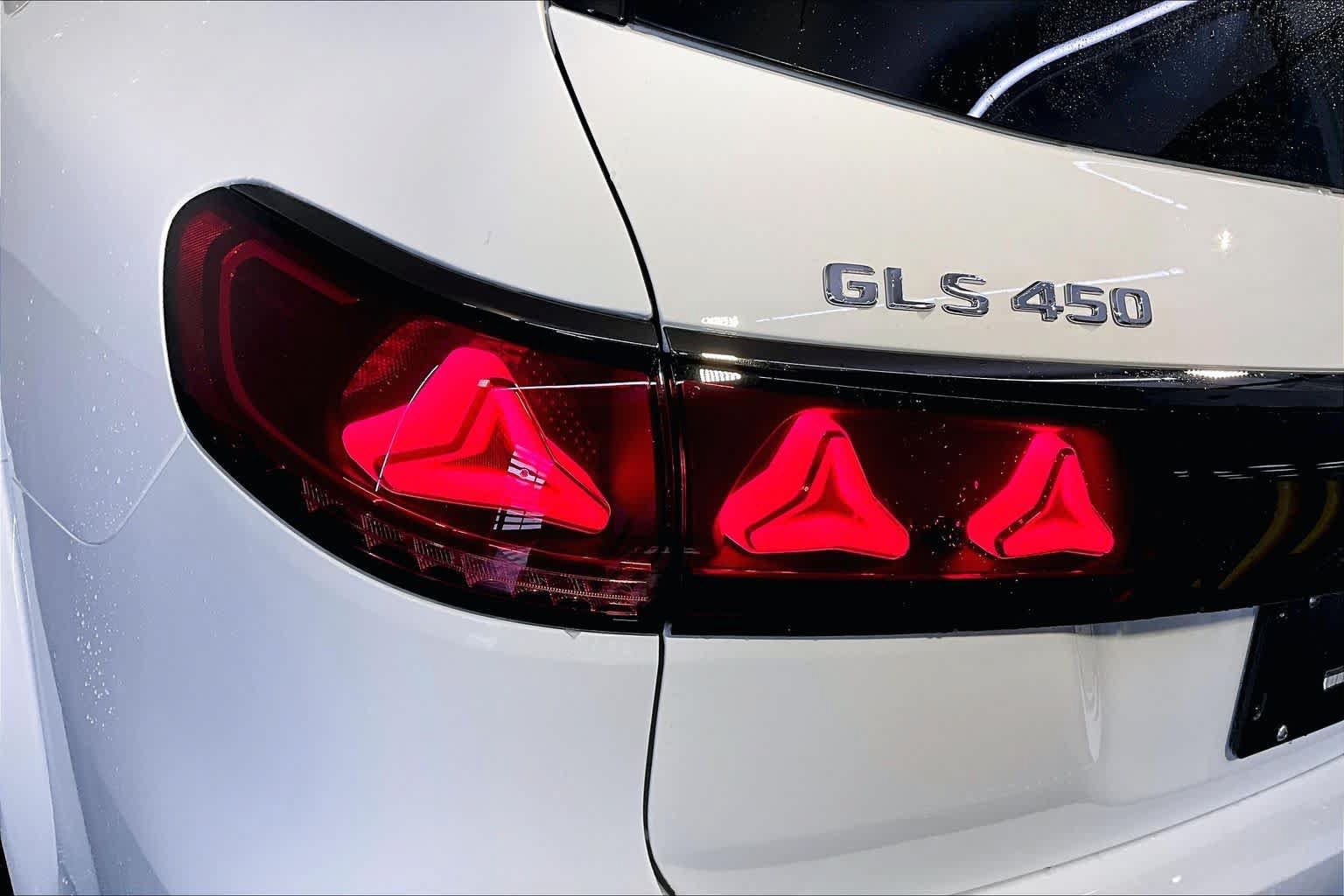 New 2027 Mercedes-Benz GLS 450 4MATIC image 5