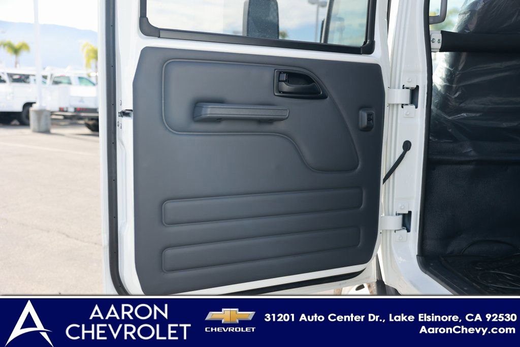 New 2024 Chevrolet Low Cab Forward image 38