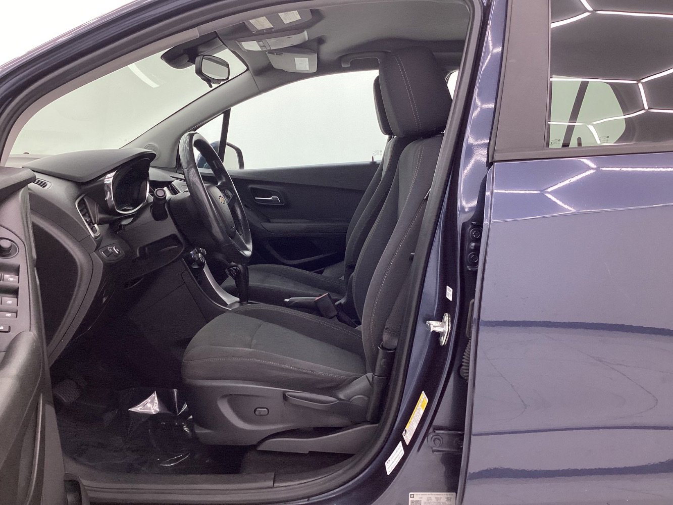 Used 2019 Chevrolet Trax LS image 14