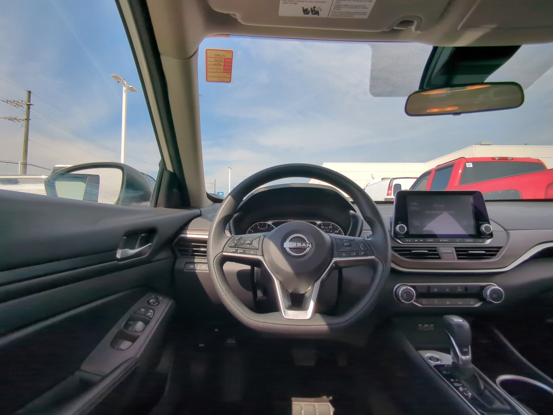 Used 2024 Nissan Altima 2.5 SV FWD image 14