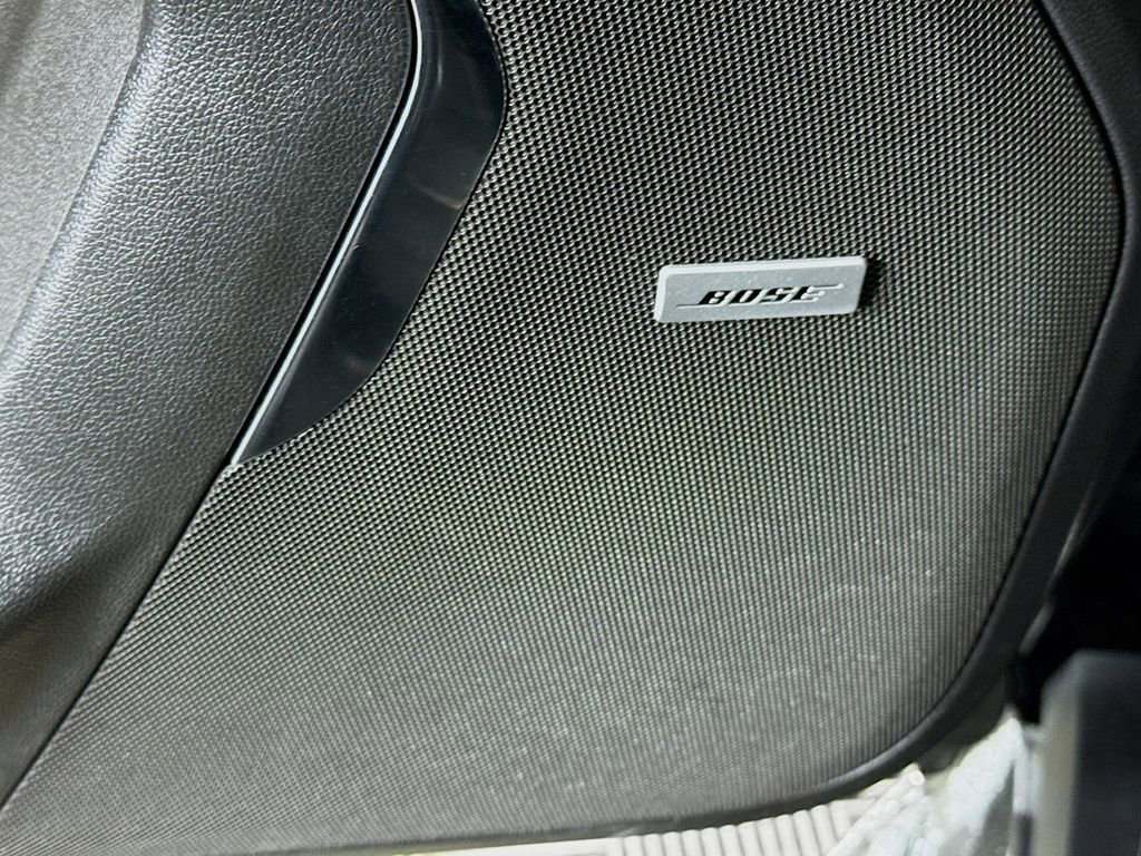 Used 2025 GMC Yukon XL Elevation AWD/4WD image 11