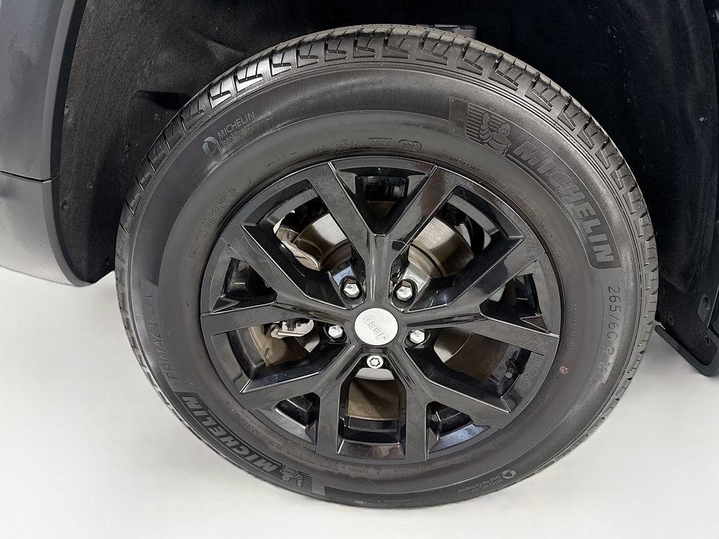Used 2023 Jeep Grand Cherokee Limited RWD image 33