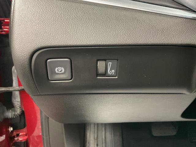 Used 2023 Buick Enclave Essence image 21