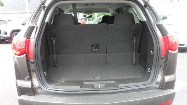 Used 2009 Chevrolet Traverse LT FWD image 13