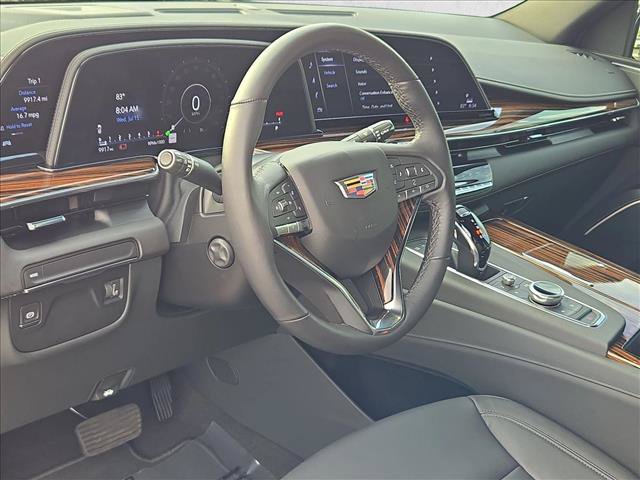 Used 2024 Cadillac Escalade Luxury RWD image 10