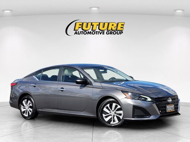 Certified 2025 Nissan Altima 2.5 S video 1