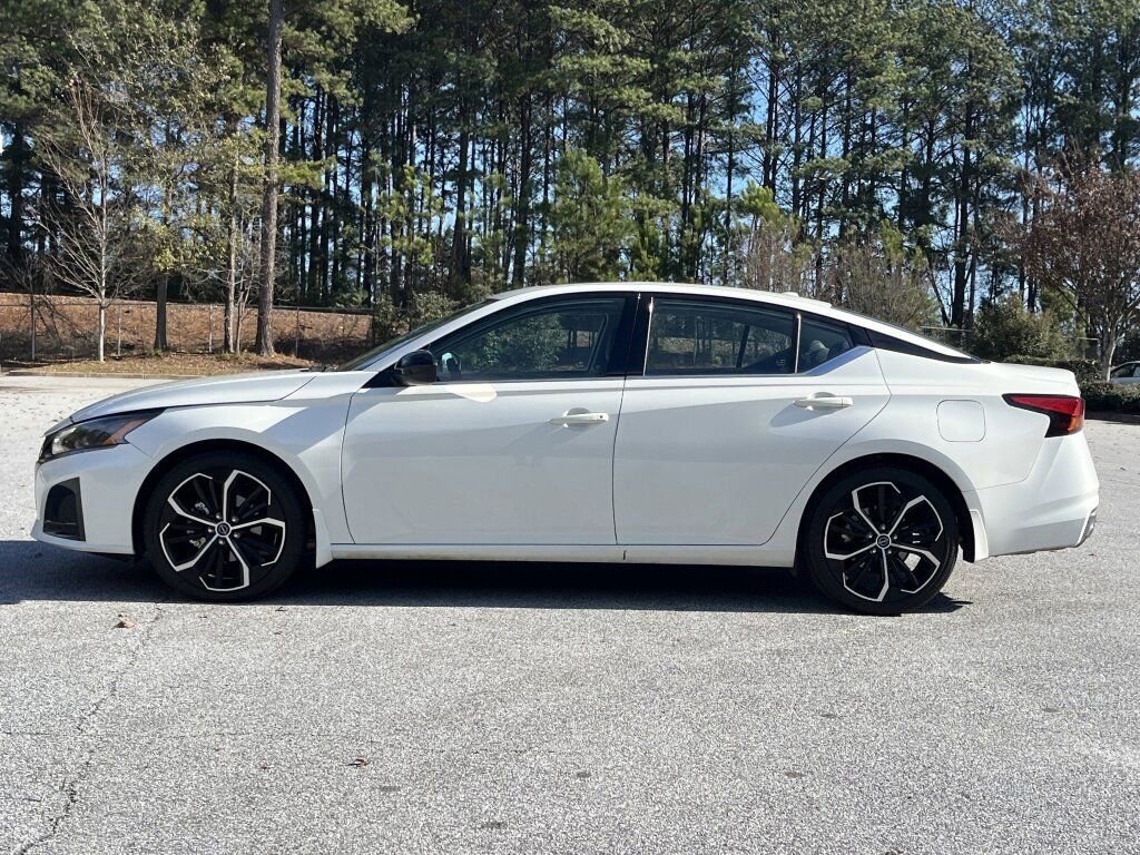 Certified 2025 Nissan Altima 2.5 SR w/ SR Premium Package image 21