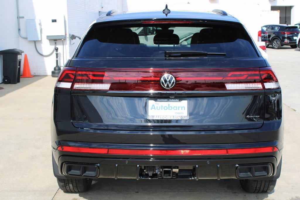 New 2026 Volkswagen Atlas Cross Sport SEL R-Line image 5