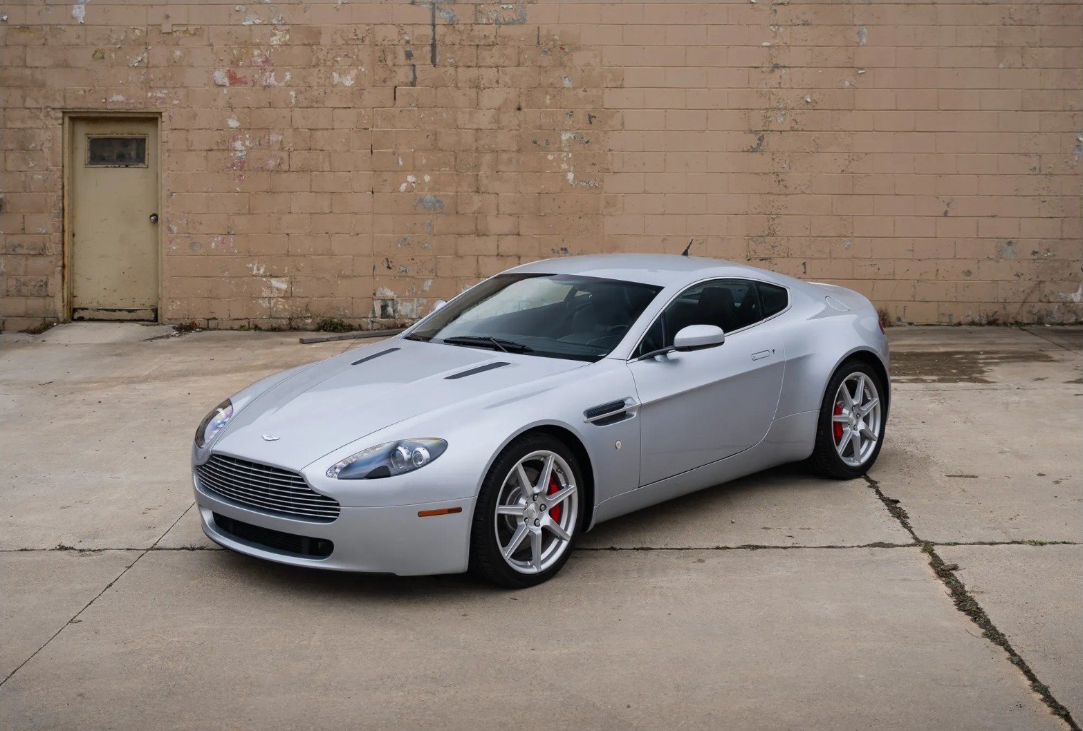 Used 2007 Aston Martin V8 Vantage Coupe RWD image 1