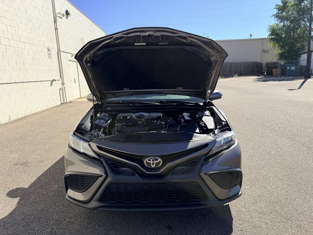 Used 2021 Toyota Camry SE FWD image 19