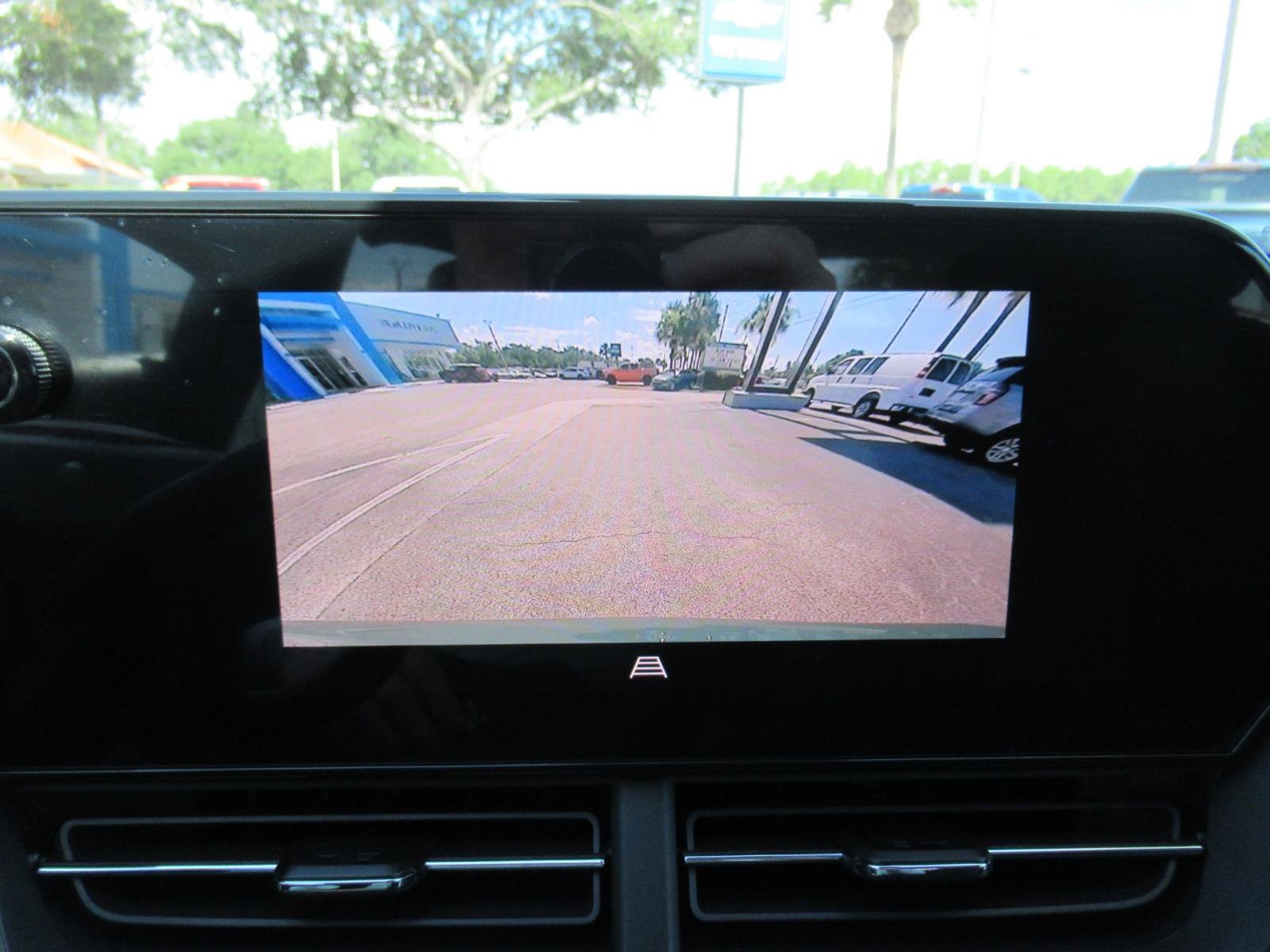 Used 2026 Chevrolet Trax LT w/ Driver Confidence Package FWD image 29