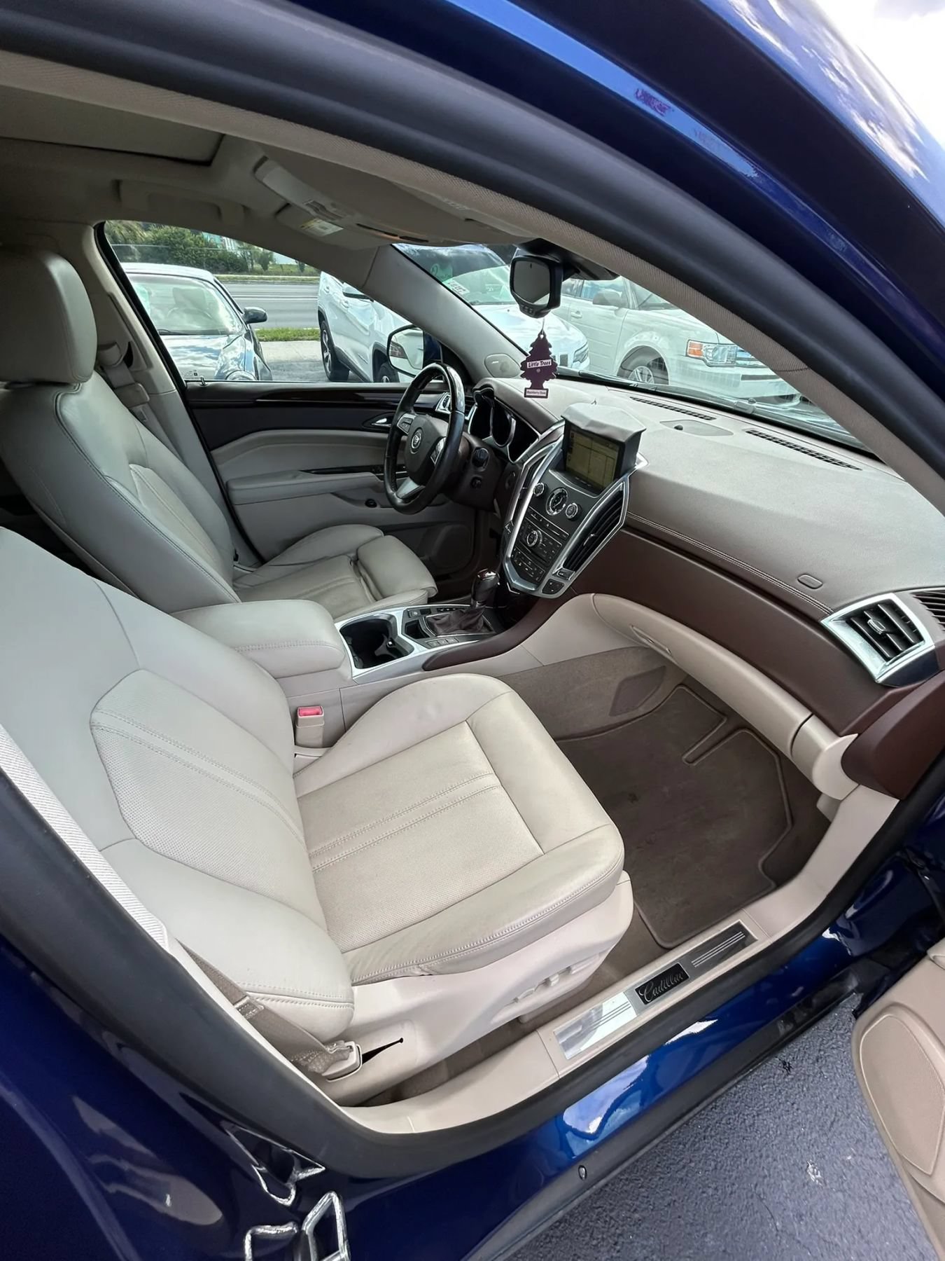 Used 2012 Cadillac SRX Luxury FWD image 20