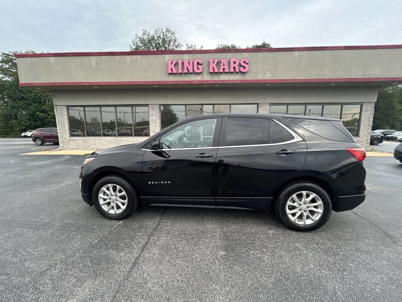 Used 2021 Chevrolet Equinox LT FWD image 2
