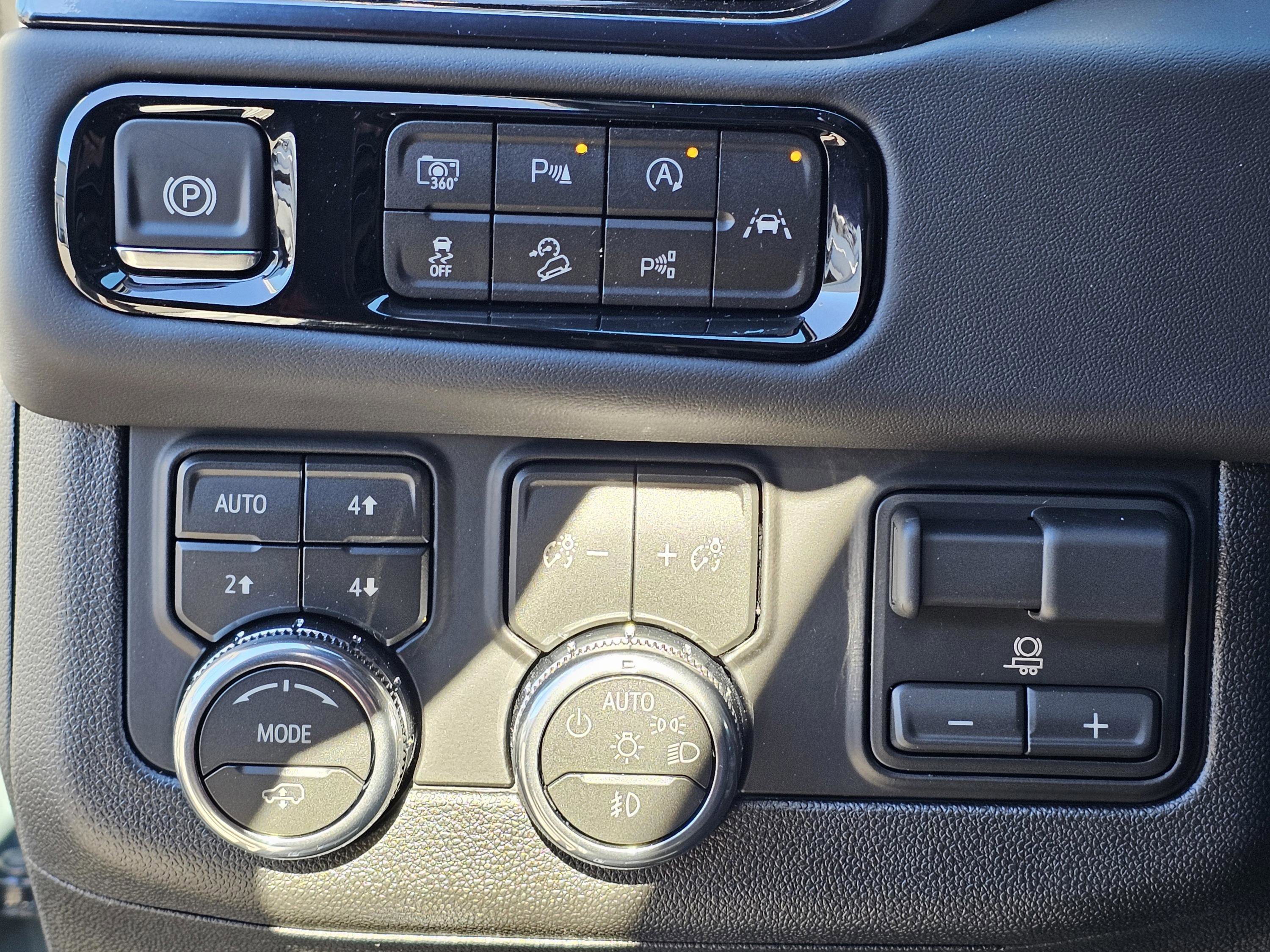 New 2026 GMC Yukon AT4 Ultimate image 17