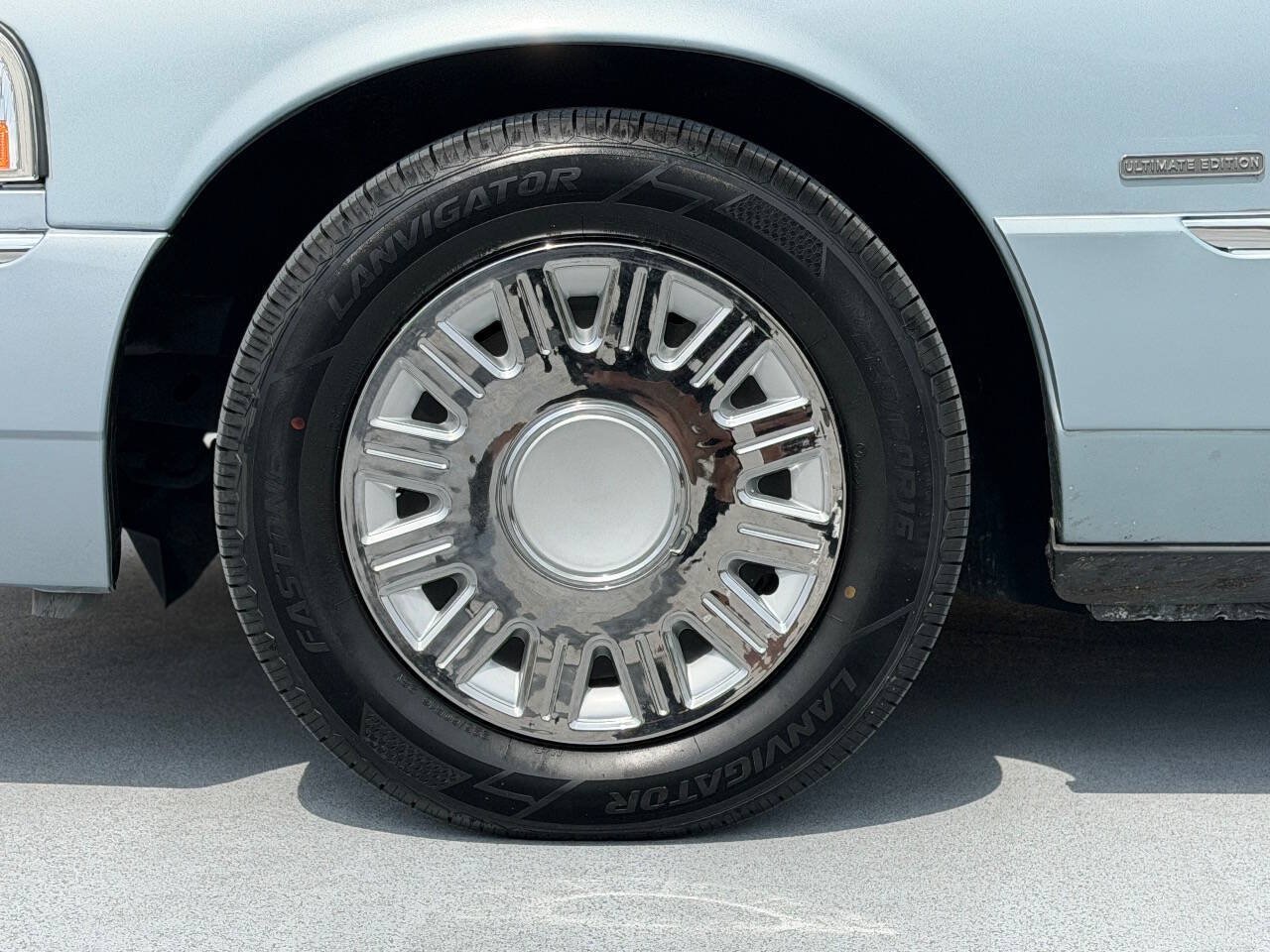 Used 2004 Mercury Grand Marquis LS RWD image 5