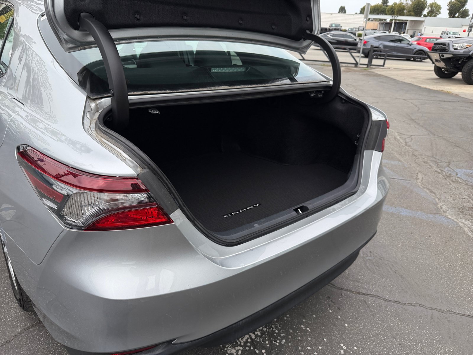 Used 2023 Toyota Camry LE FWD image 19