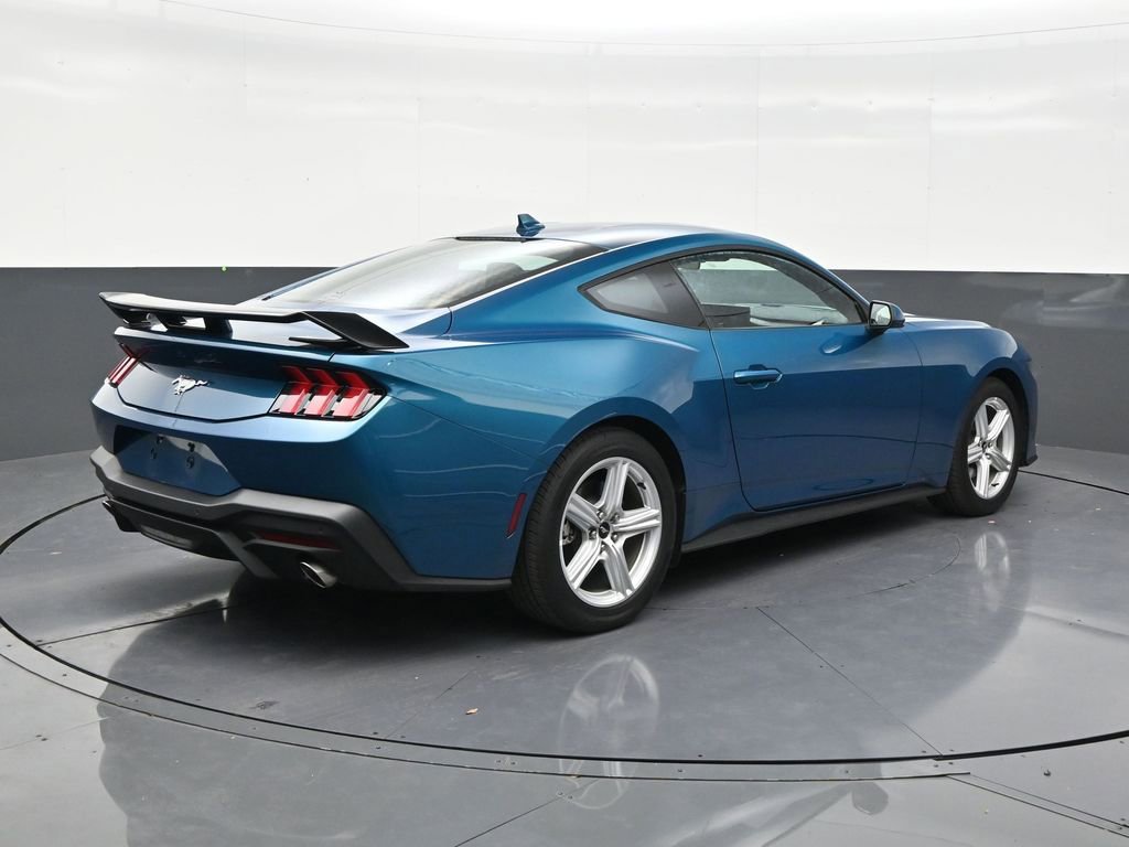 Used 2026 Ford Mustang Coupe RWD image 5