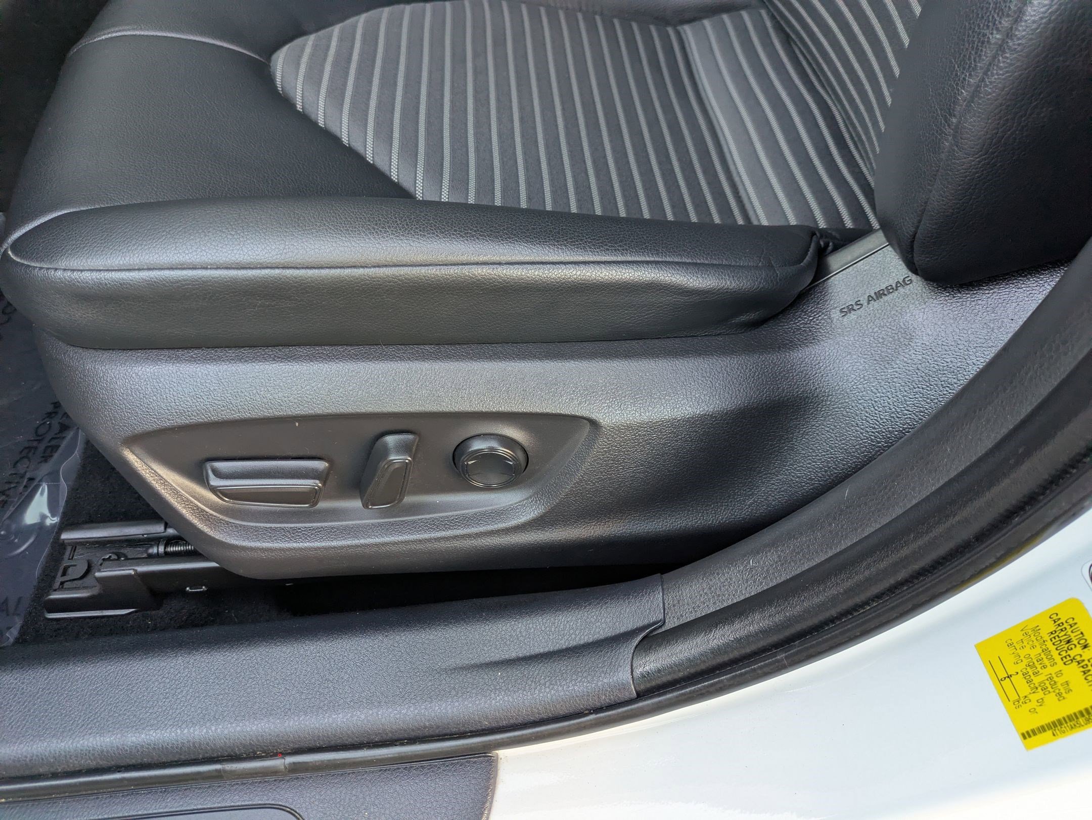 Used 2020 Toyota Camry SE image 22