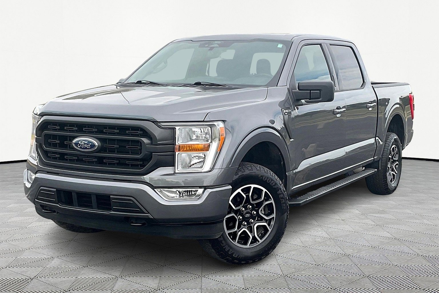 Certified 2022 Ford F150 XLT w/ Equipment Group 301A Mid image 2