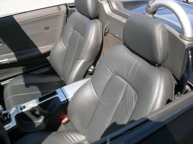 Used 2005 Chrysler Crossfire Convertible image 14