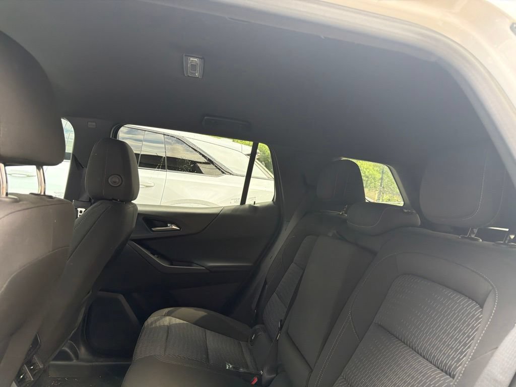 Used 2025 Chevrolet Equinox LT FWD image 13