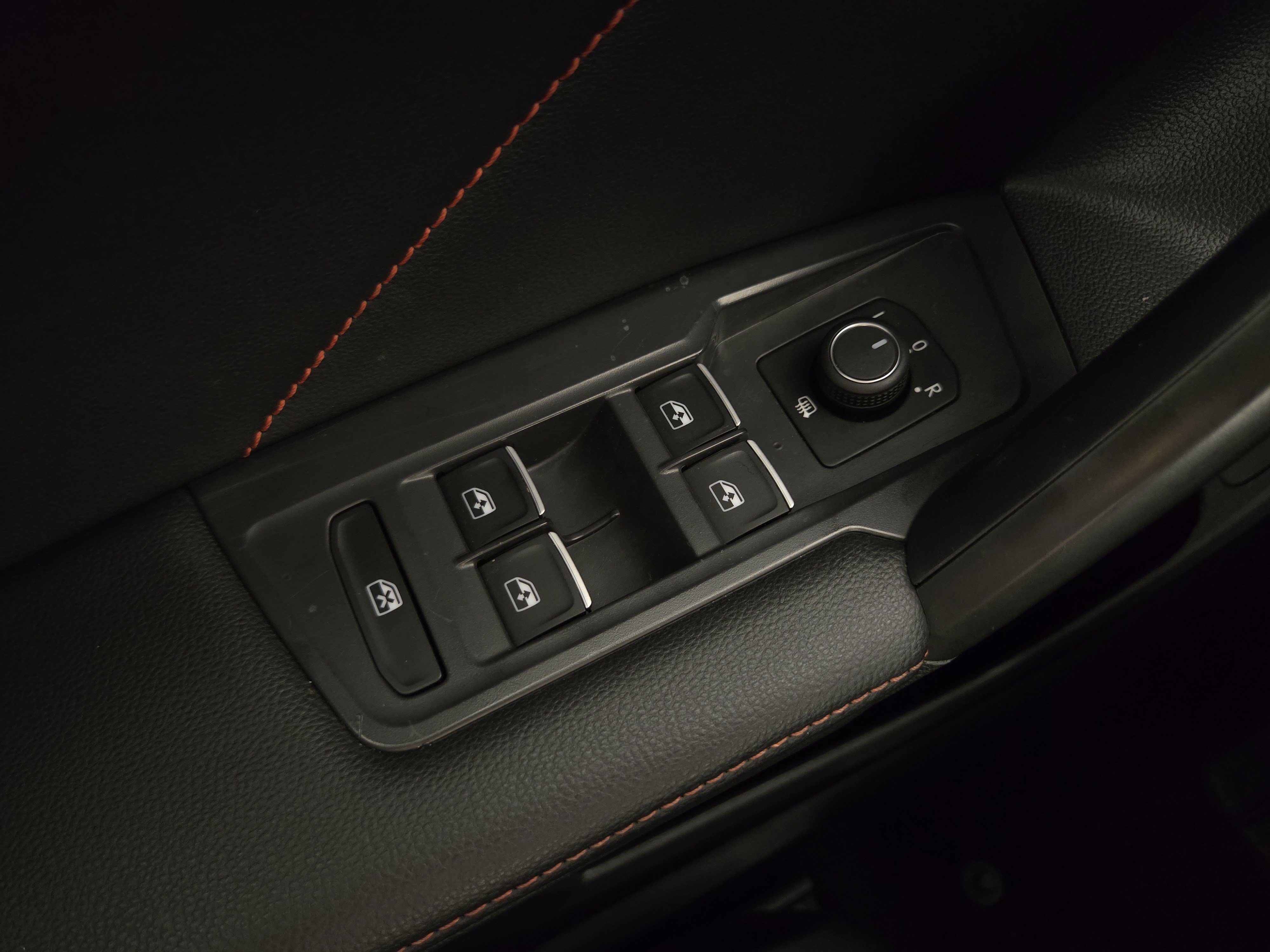 Used 2024 Volkswagen Tiguan Wolfsburg Edition FWD image 26