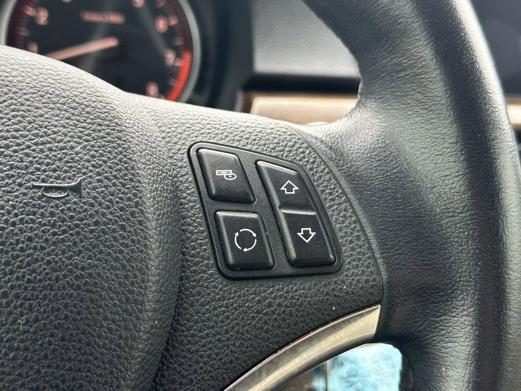 Used 2012 BMW 328i Convertible image 11