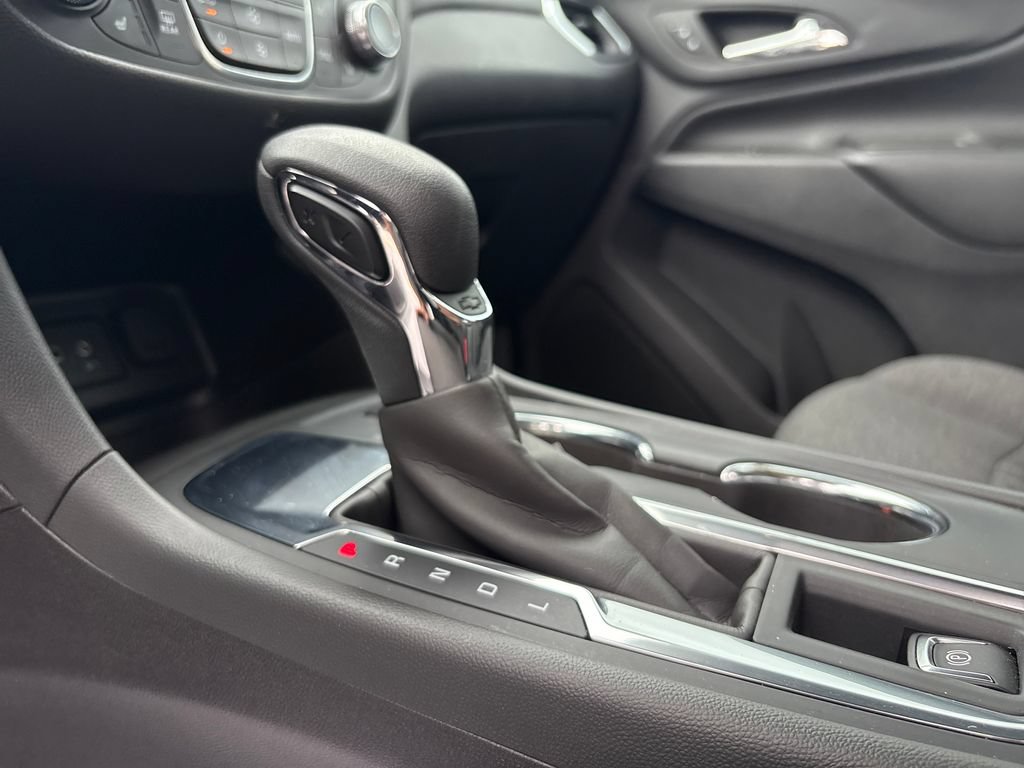 Used 2024 Chevrolet Equinox LT FWD image 20