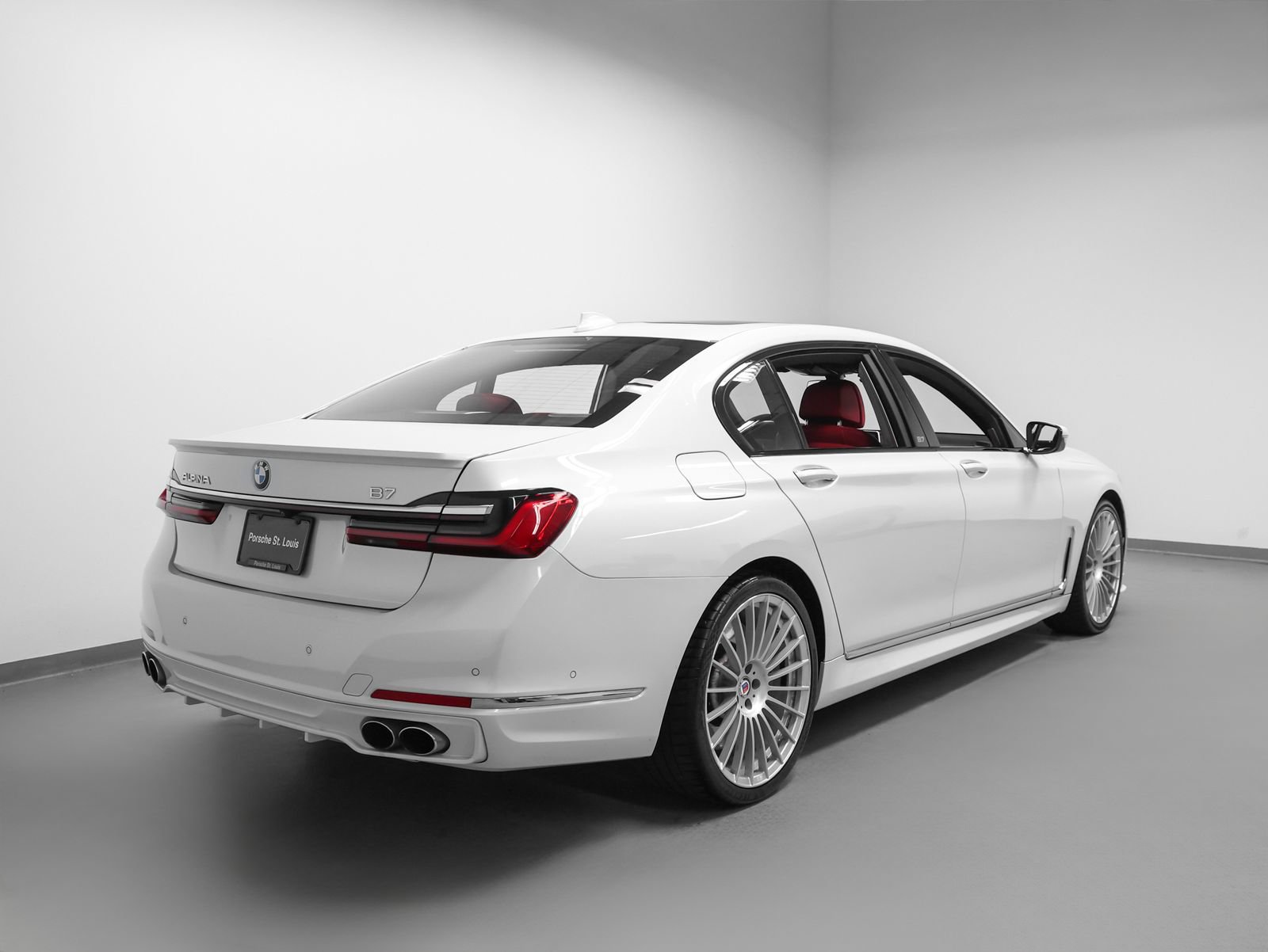 Used 2022 BMW ALPINA B7 xDrive w/ Luxury Rear Seating Package AWD/4WD image 12