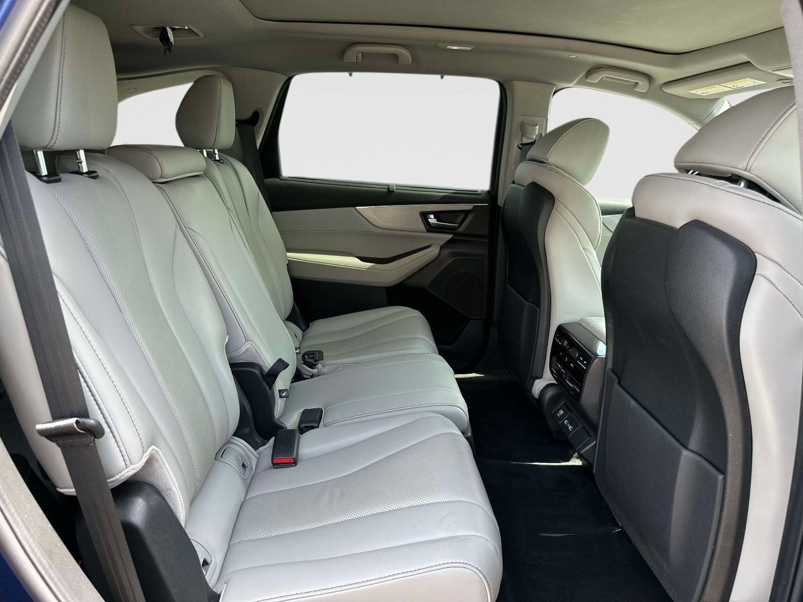 Certified 2023 Acura MDX w/ Technology Package AWD/4WD image 11