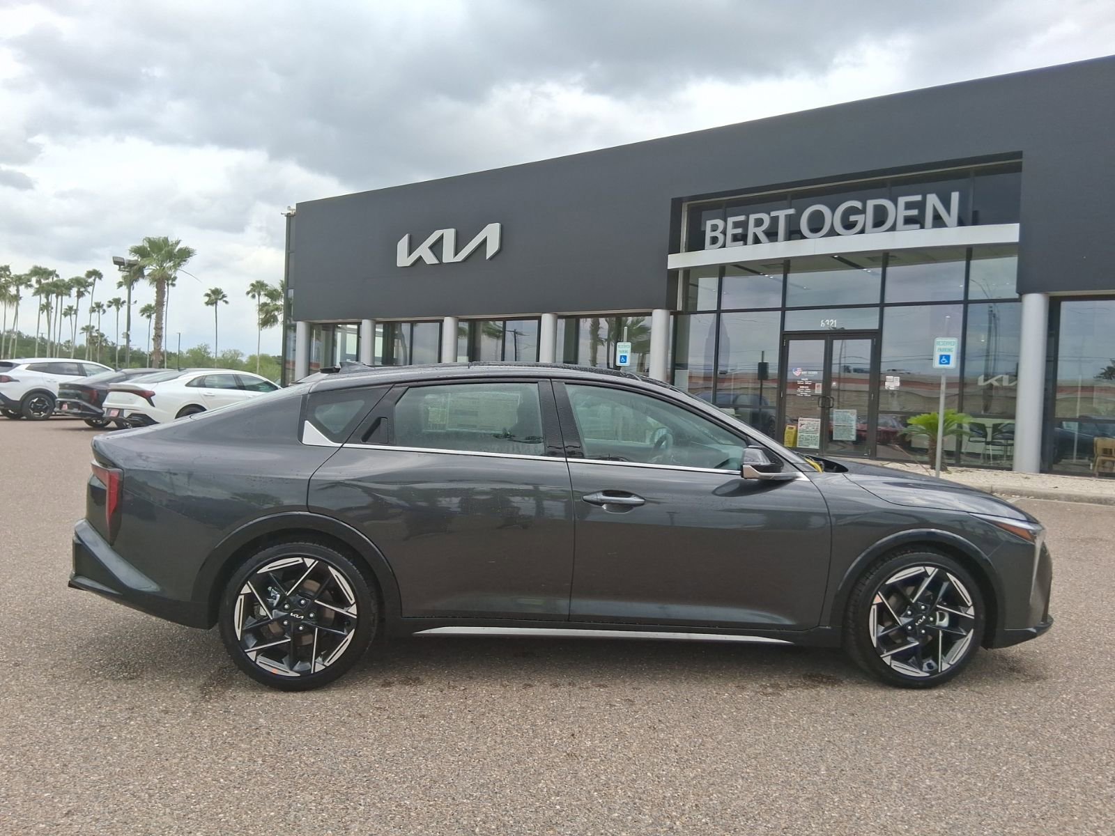 New 2026 Kia K4 GT-Line Turbo FWD image 3