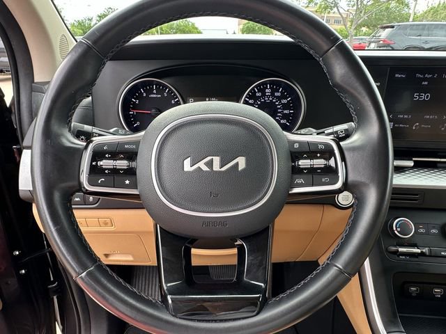 Used 2023 Kia Carnival LX image 11