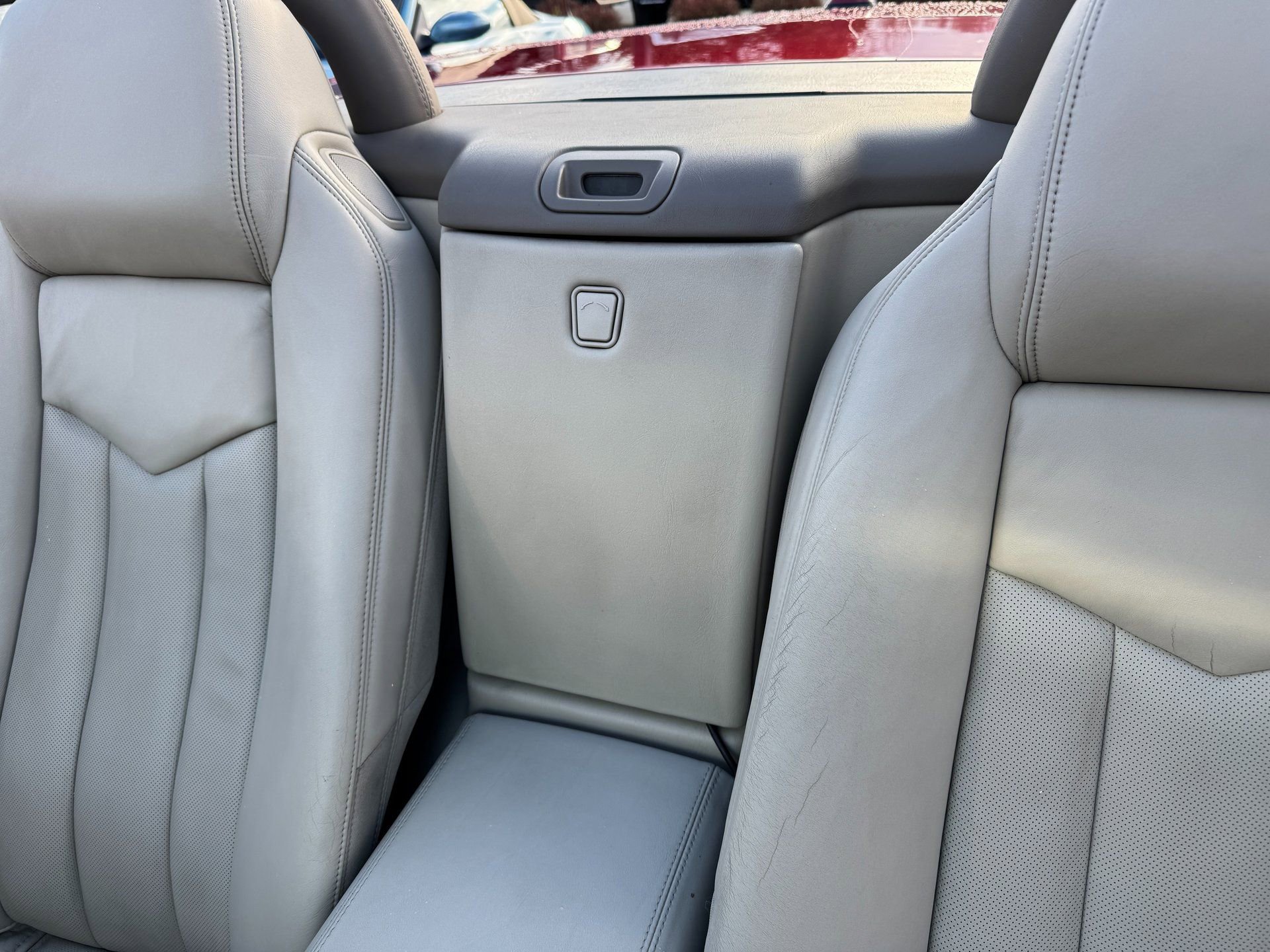 Used 2005 Cadillac XLR image 21