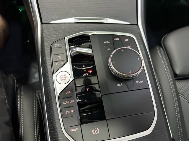 Used 2025 BMW 330i xDrive Sedan w/ Premium Package image 20