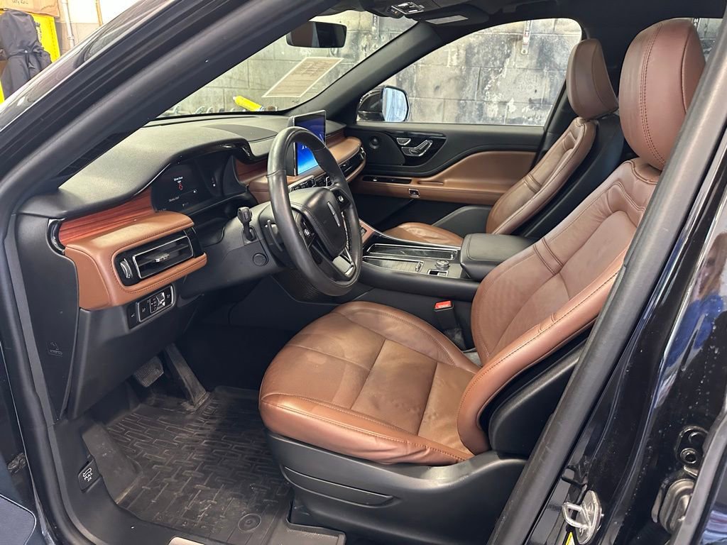 Used 2024 Lincoln Aviator Reserve w/ Elements Package Plus image 12